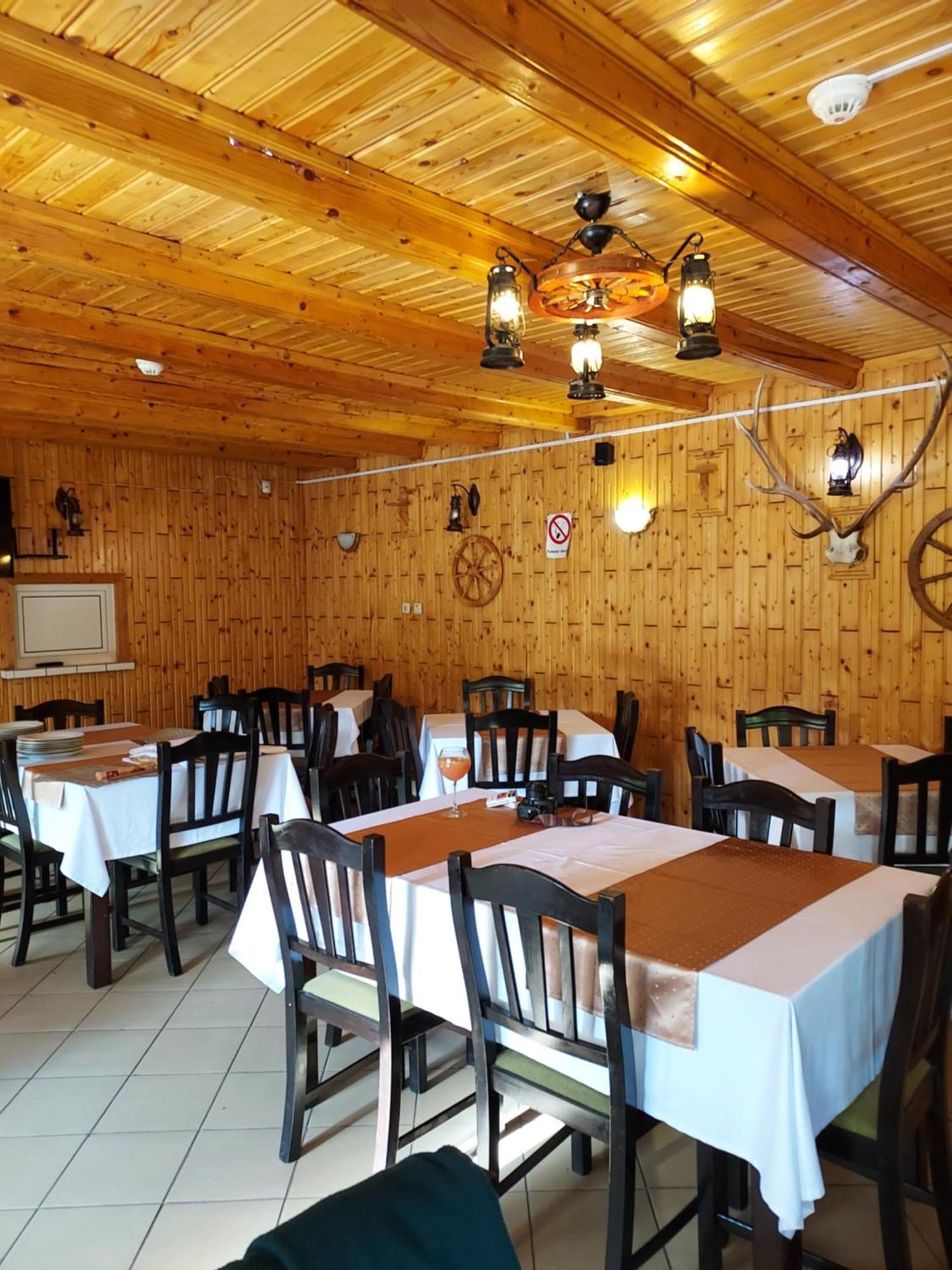 Pensiunea La Taverna Trăisteni Eksteriør billede