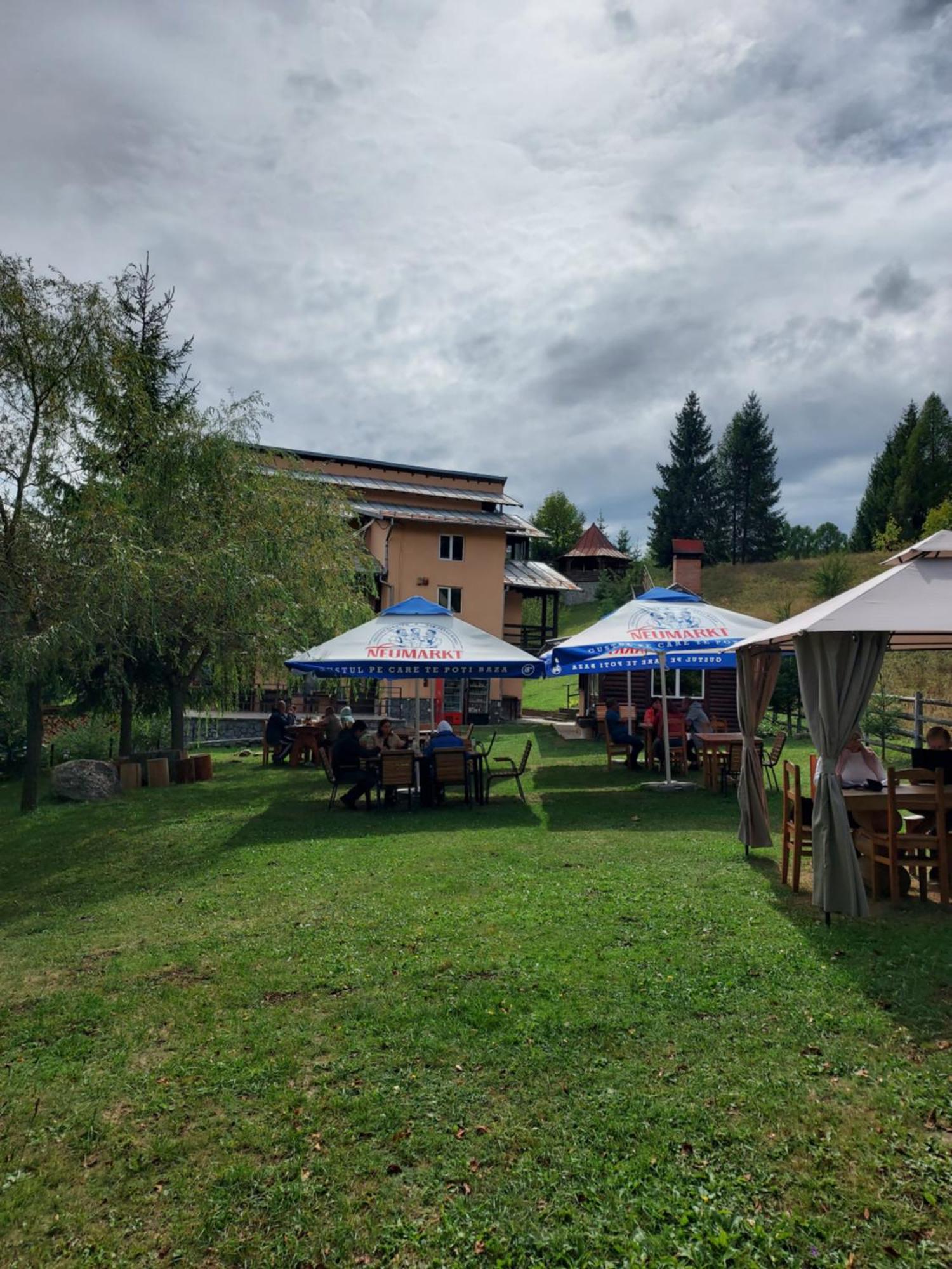 Pensiunea La Taverna Trăisteni Eksteriør billede