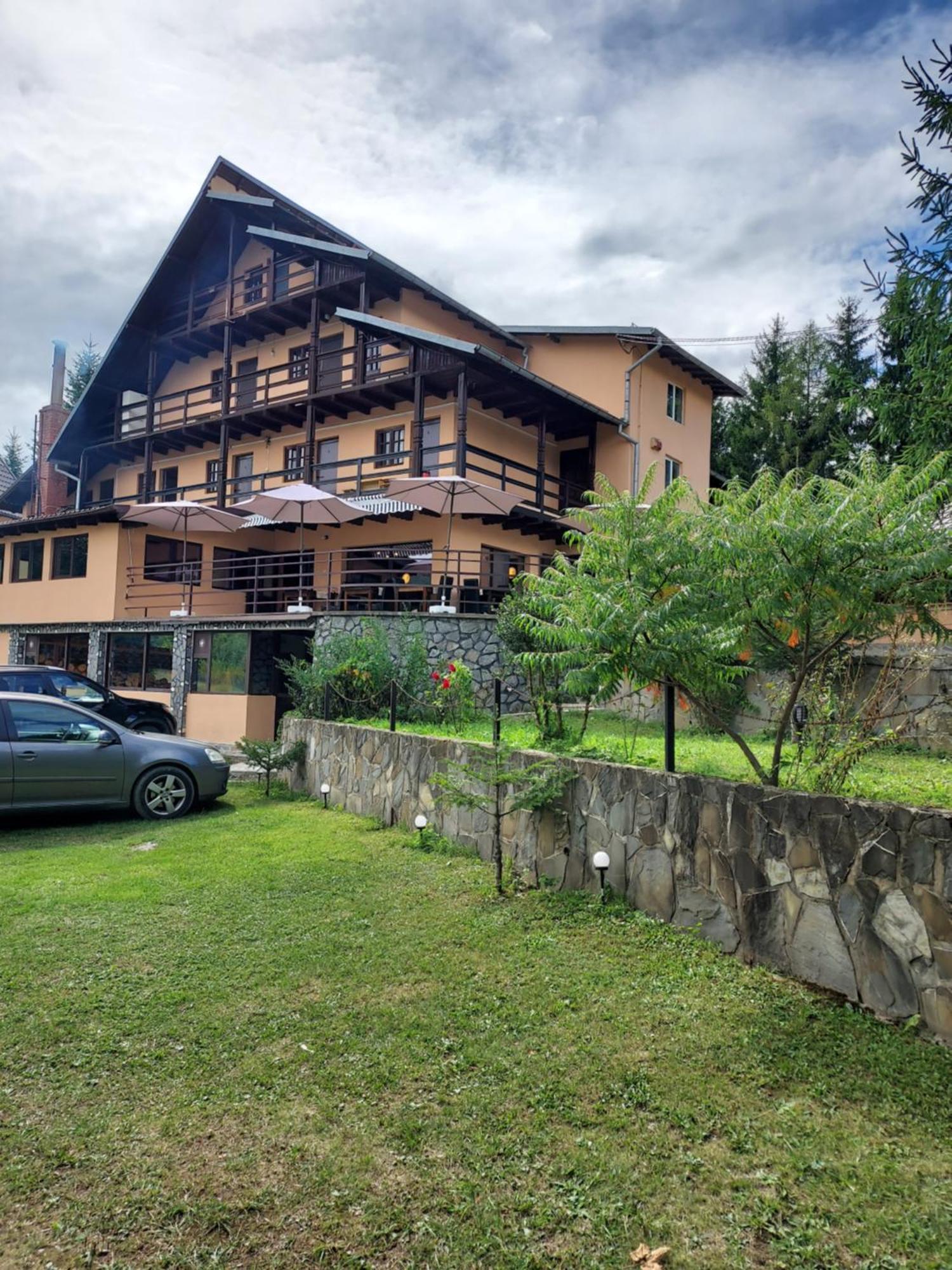 Pensiunea La Taverna Trăisteni Eksteriør billede
