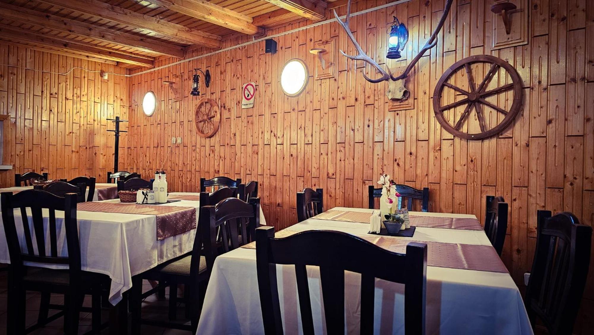 Pensiunea La Taverna Trăisteni Eksteriør billede
