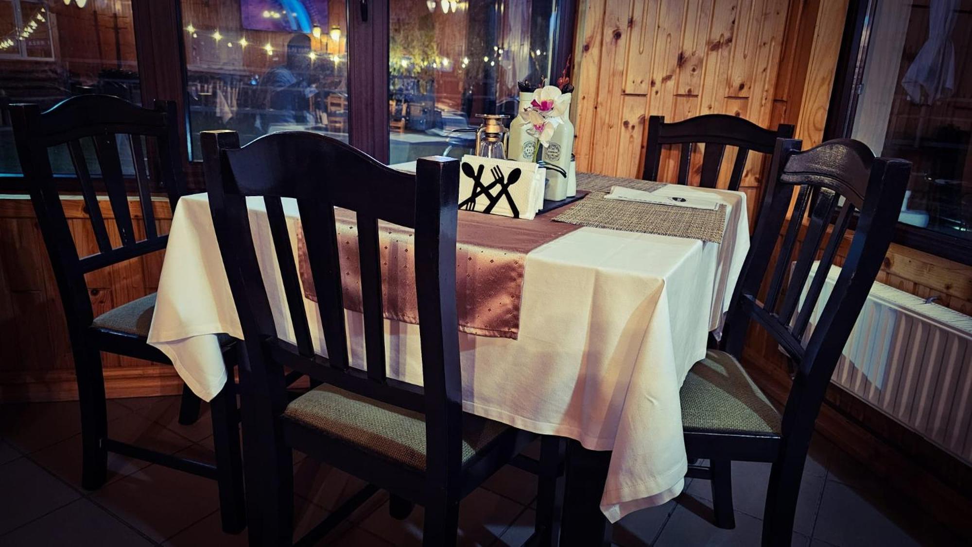 Pensiunea La Taverna Trăisteni Eksteriør billede