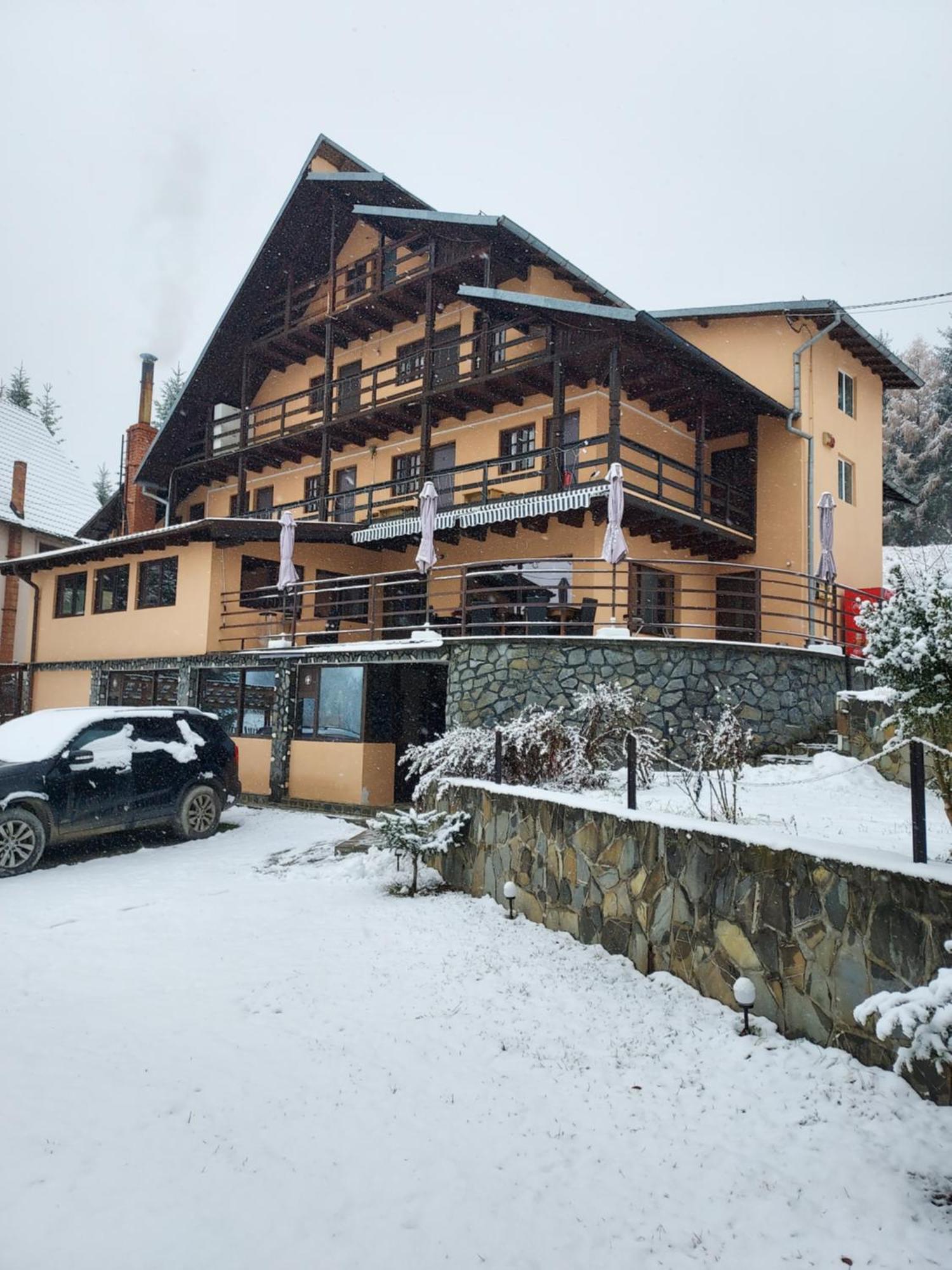 Pensiunea La Taverna Trăisteni Eksteriør billede